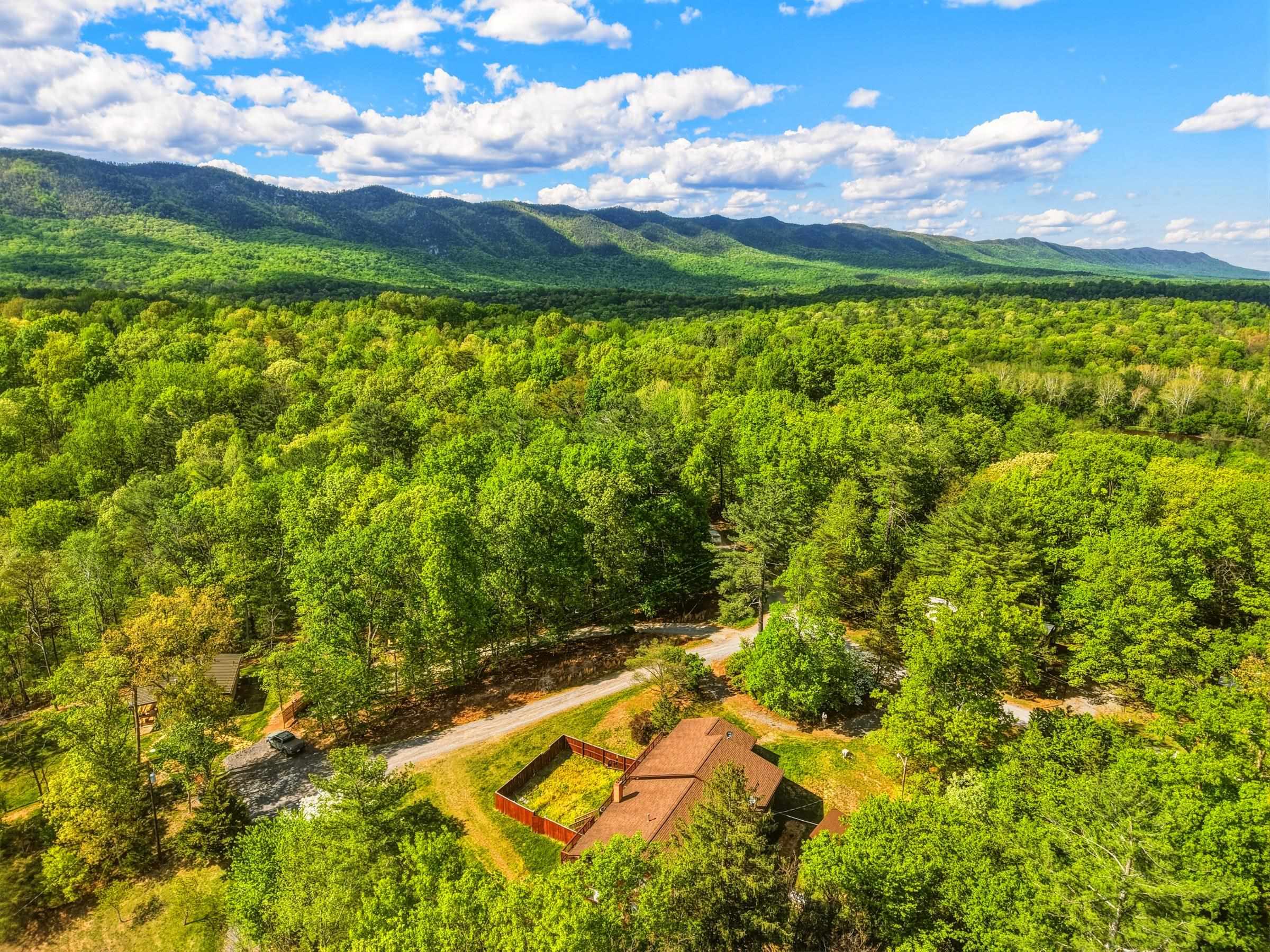 455 WOODSIDE DR, RILEYVILLE, Virginia 22650, 4 Bedrooms Bedrooms, ,3 BathroomsBathrooms,Residential,455 WOODSIDE DR,673378 MLS # 673378