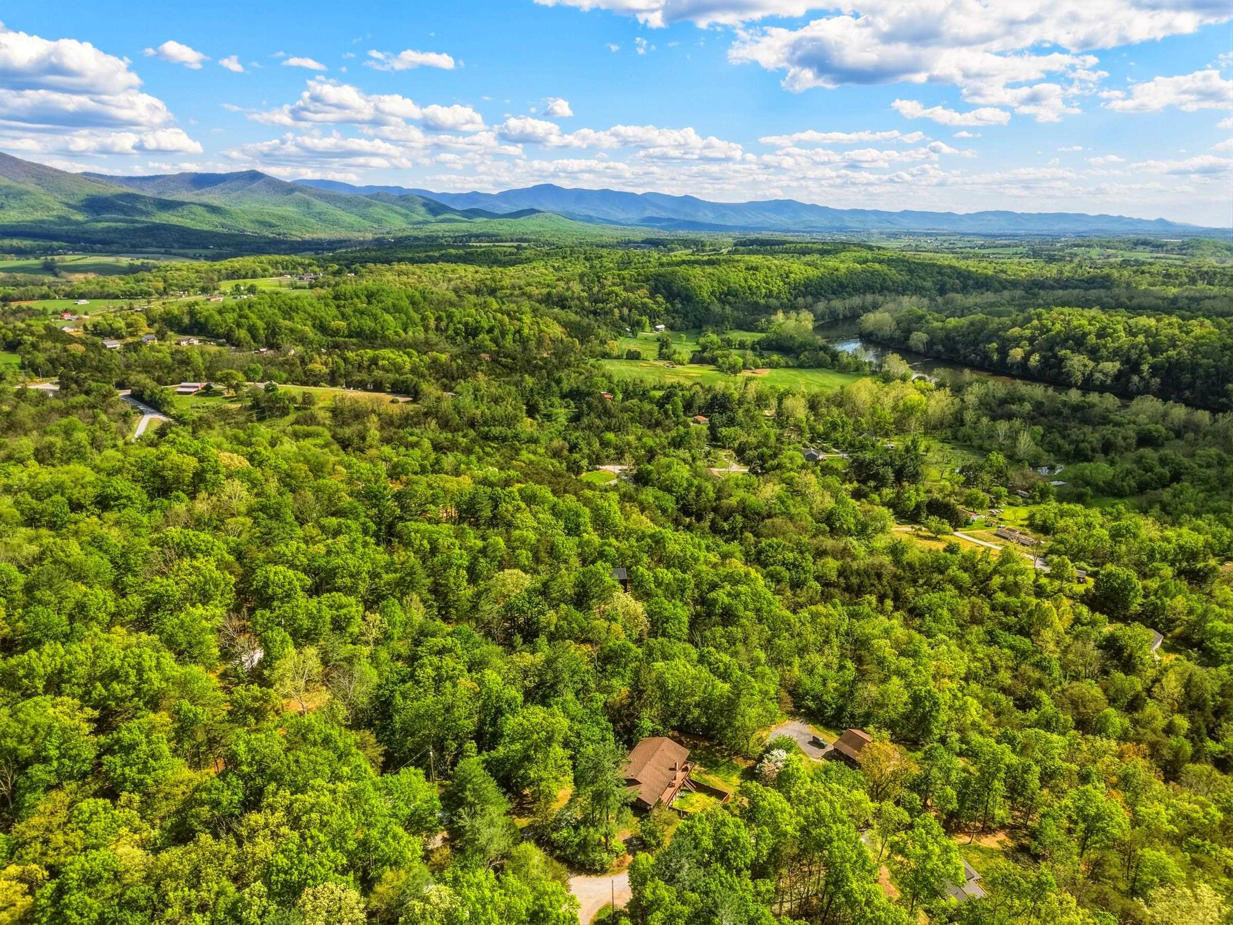 455 WOODSIDE DR, RILEYVILLE, Virginia 22650, 4 Bedrooms Bedrooms, ,3 BathroomsBathrooms,Residential,455 WOODSIDE DR,673378 MLS # 673378