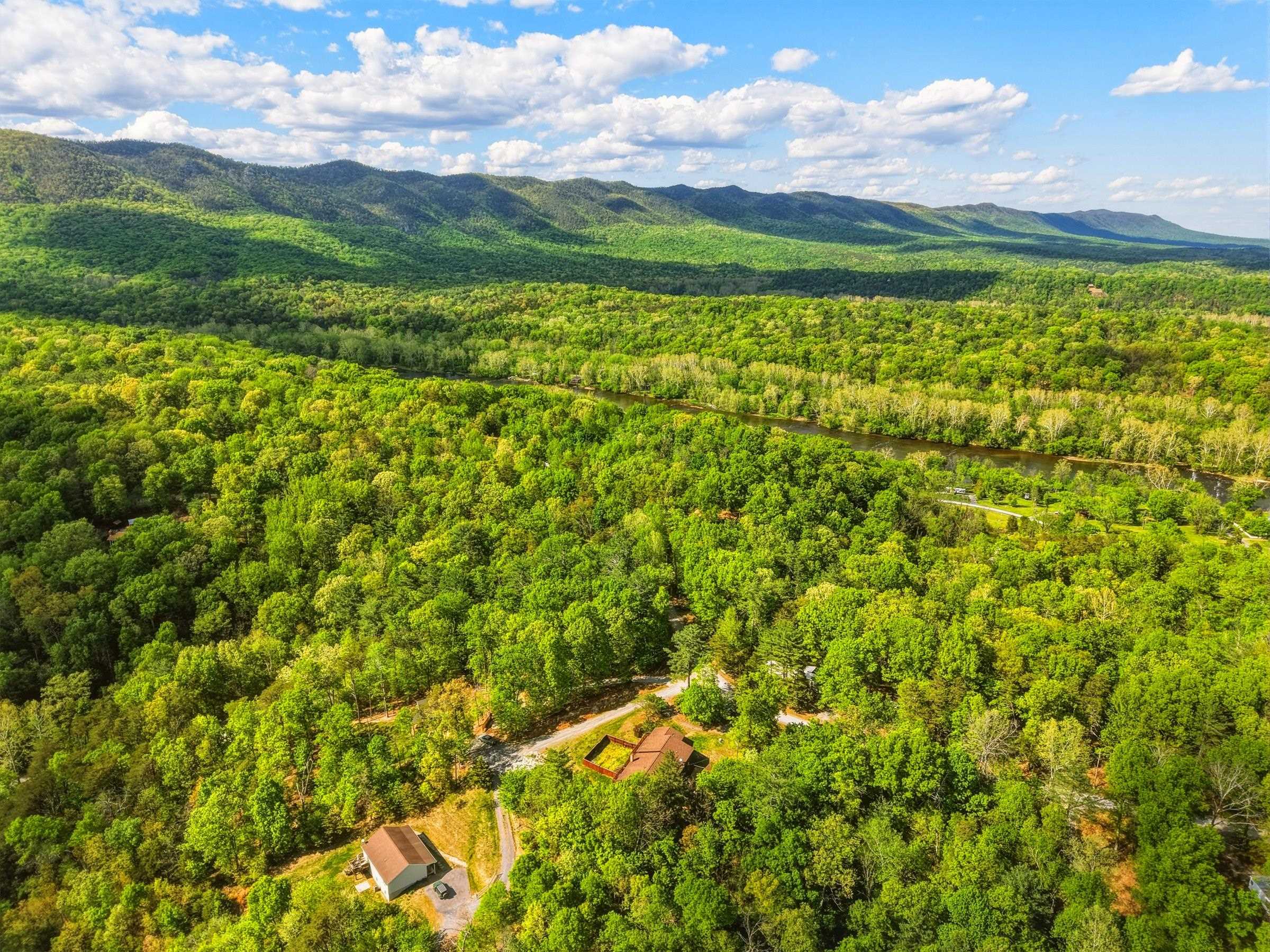 455 WOODSIDE DR, RILEYVILLE, Virginia 22650, 4 Bedrooms Bedrooms, ,3 BathroomsBathrooms,Residential,455 WOODSIDE DR,673378 MLS # 673378