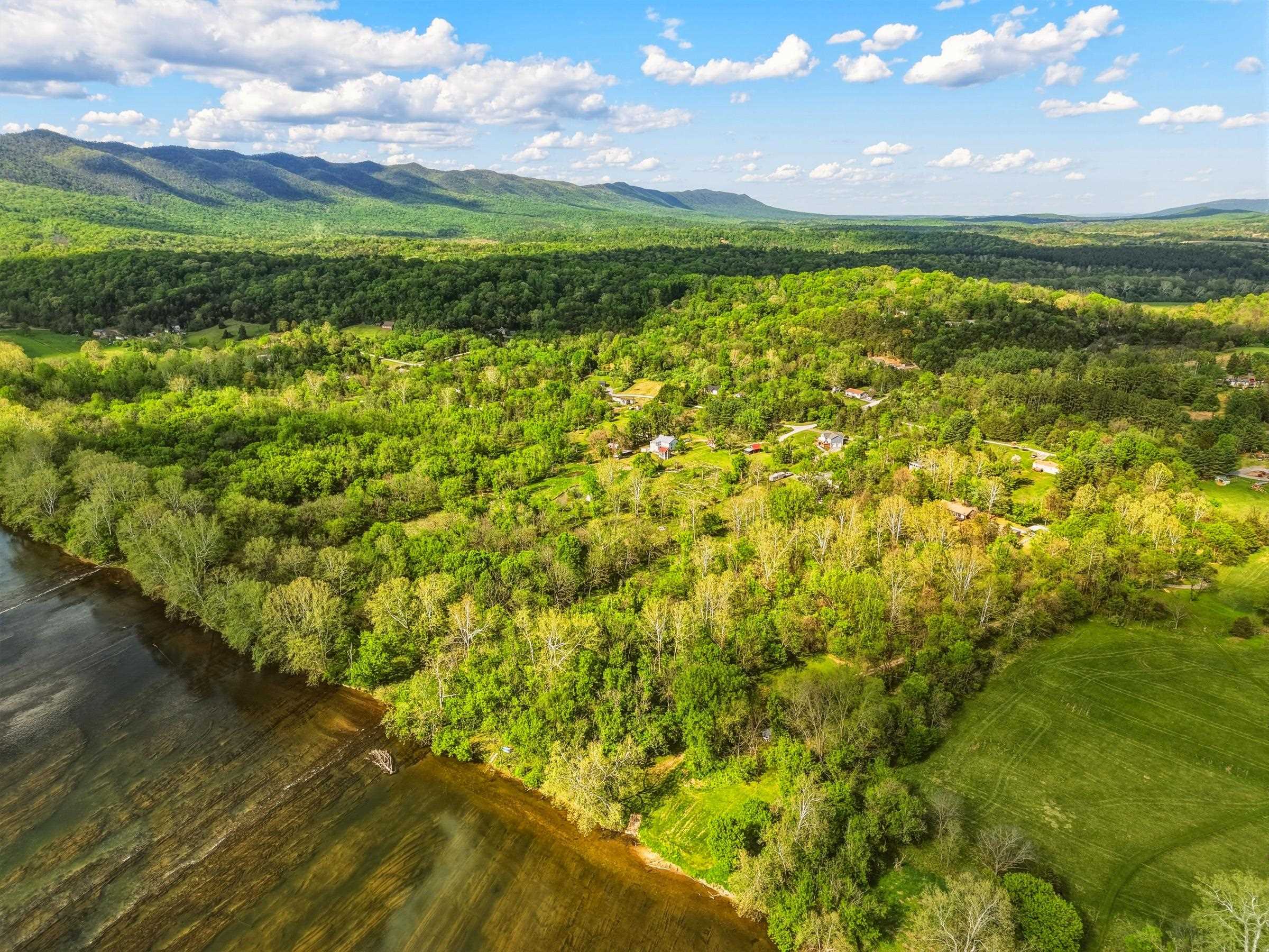 455 WOODSIDE DR, RILEYVILLE, Virginia 22650, 4 Bedrooms Bedrooms, ,3 BathroomsBathrooms,Residential,455 WOODSIDE DR,673378 MLS # 673378