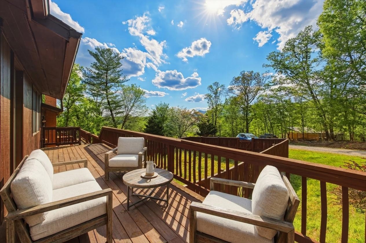 455 WOODSIDE DR, RILEYVILLE, Virginia 22650, 4 Bedrooms Bedrooms, ,3 BathroomsBathrooms,Residential,455 WOODSIDE DR,673378 MLS # 673378