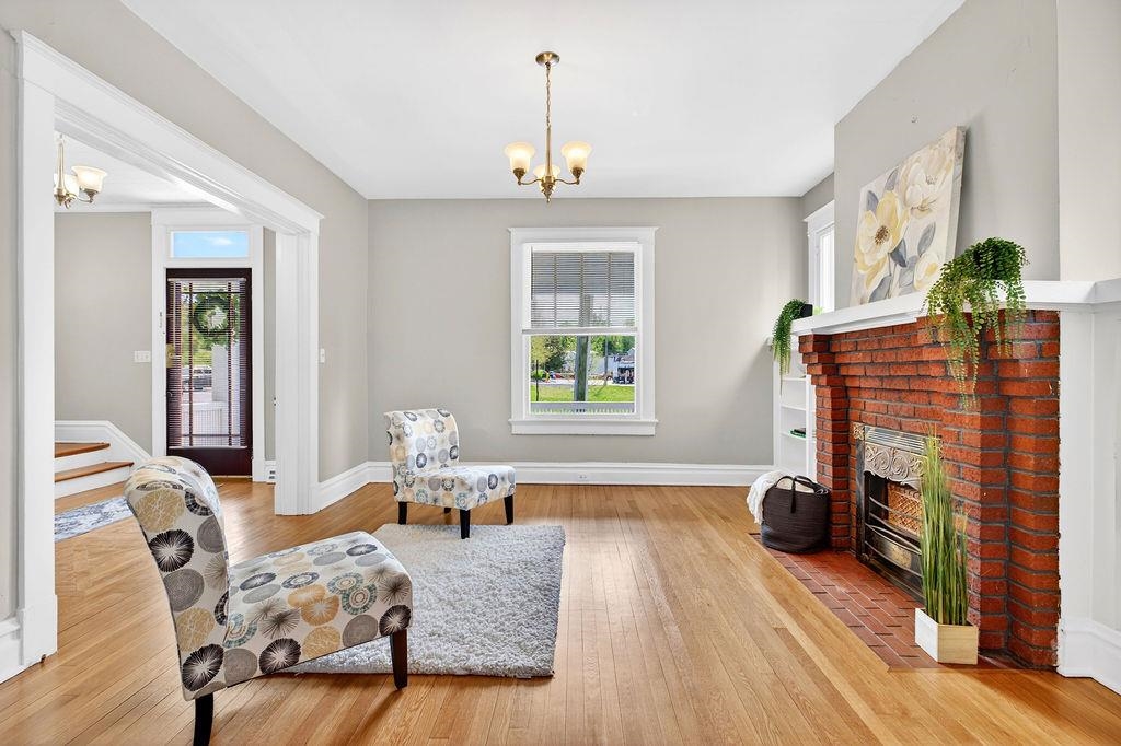 342 N LEWIS ST, STAUNTON, Virginia 24401, 3 Bedrooms Bedrooms, ,1 BathroomBathrooms,Residential,342 N LEWIS ST,676036 MLS # 676036