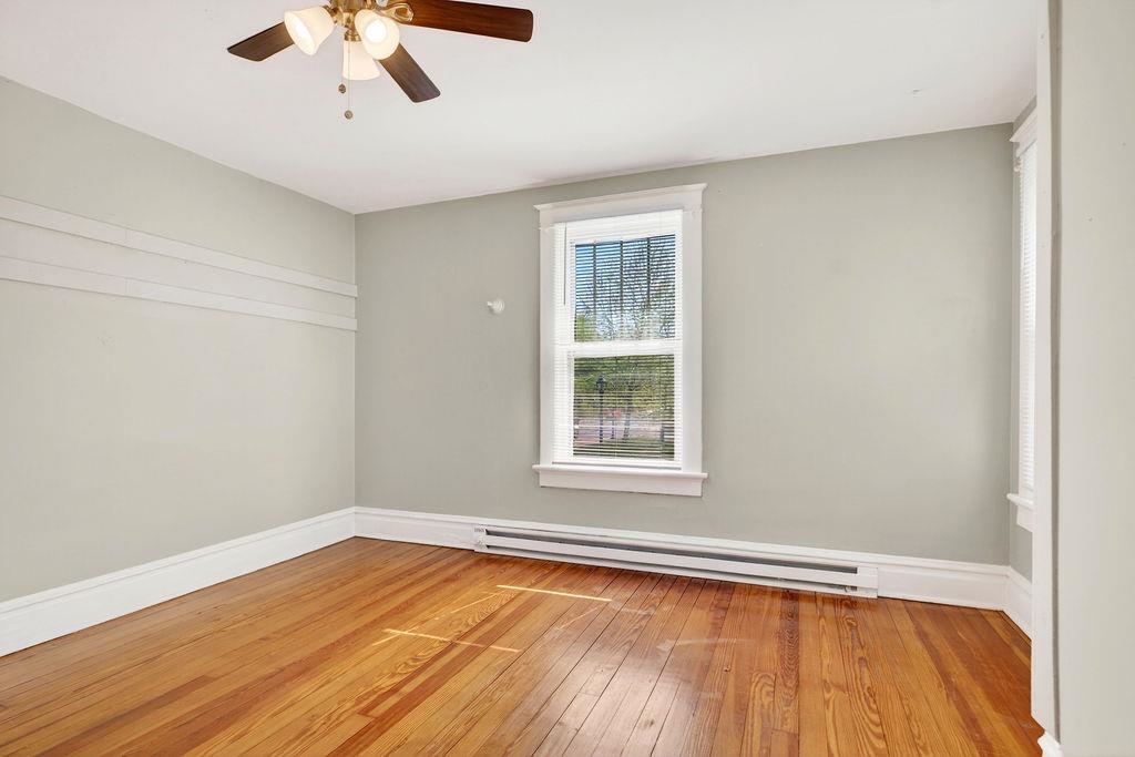 342 N LEWIS ST, STAUNTON, Virginia 24401, 3 Bedrooms Bedrooms, ,1 BathroomBathrooms,Residential,342 N LEWIS ST,676036 MLS # 676036