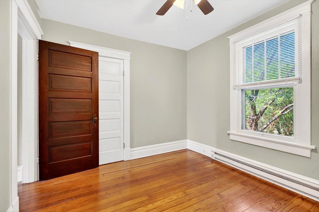 342 N LEWIS ST, STAUNTON, Virginia 24401, 3 Bedrooms Bedrooms, ,1 BathroomBathrooms,Residential,342 N LEWIS ST,676036 MLS # 676036