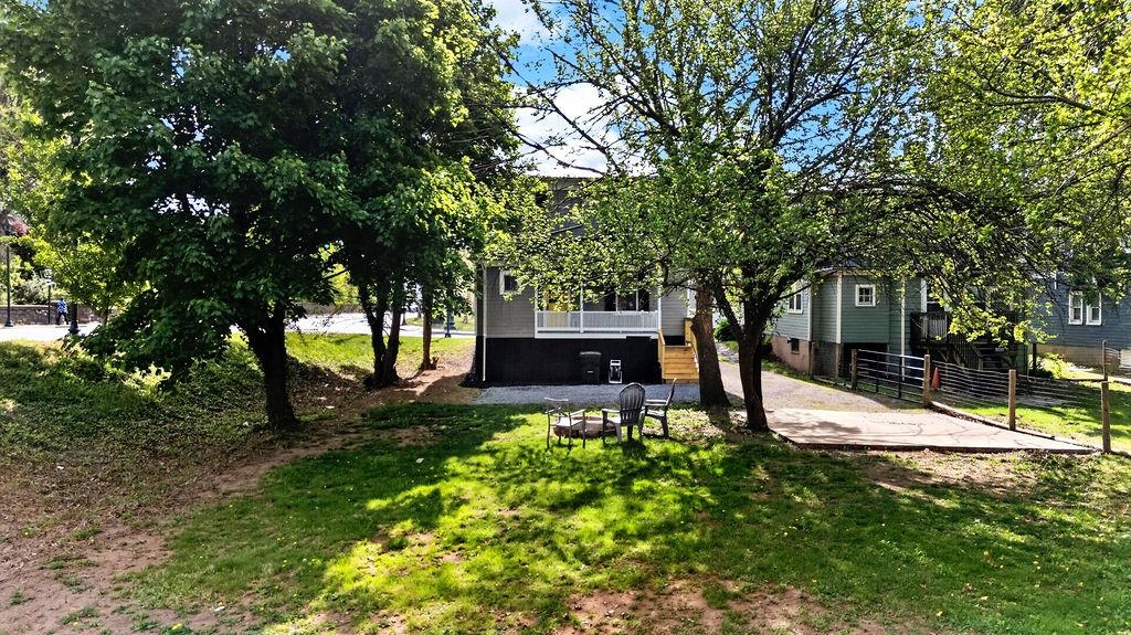 342 N LEWIS ST, STAUNTON, Virginia 24401, 3 Bedrooms Bedrooms, ,1 BathroomBathrooms,Residential,342 N LEWIS ST,676036 MLS # 676036