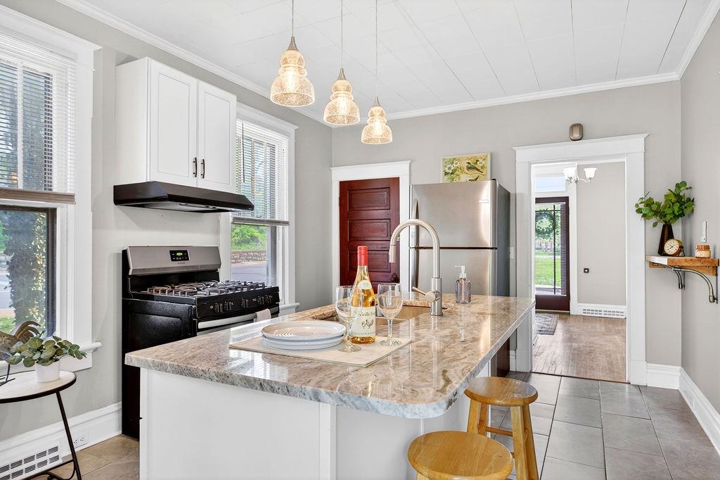 342 N LEWIS ST, STAUNTON, Virginia 24401, 3 Bedrooms Bedrooms, ,1 BathroomBathrooms,Residential,342 N LEWIS ST,676036 MLS # 676036