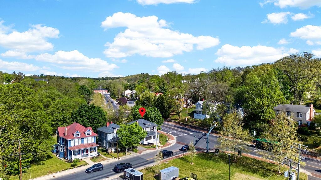 342 N LEWIS ST, STAUNTON, Virginia 24401, 3 Bedrooms Bedrooms, ,1 BathroomBathrooms,Residential,342 N LEWIS ST,676036 MLS # 676036