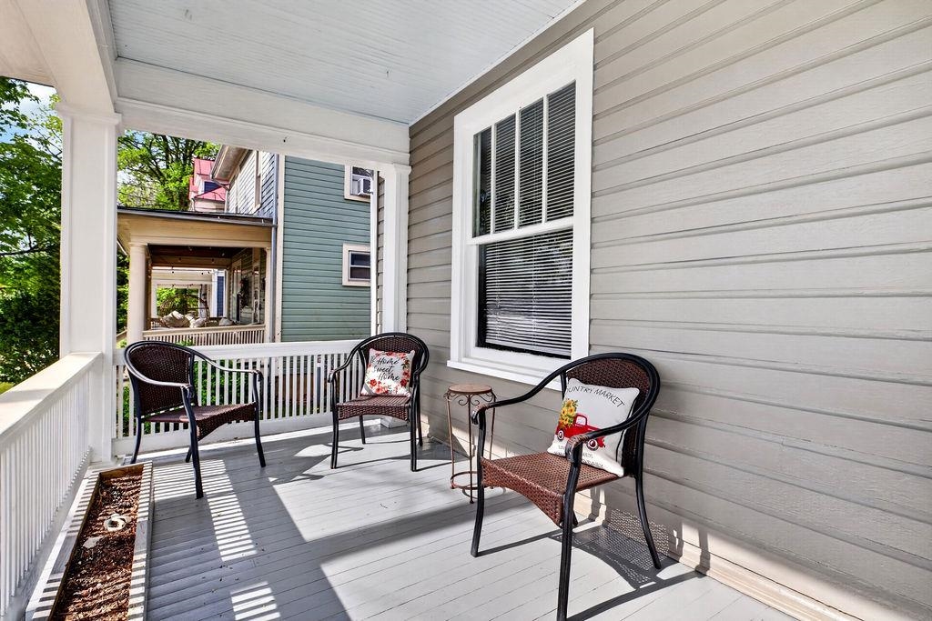 342 N LEWIS ST, STAUNTON, Virginia 24401, 3 Bedrooms Bedrooms, ,1 BathroomBathrooms,Residential,342 N LEWIS ST,676036 MLS # 676036