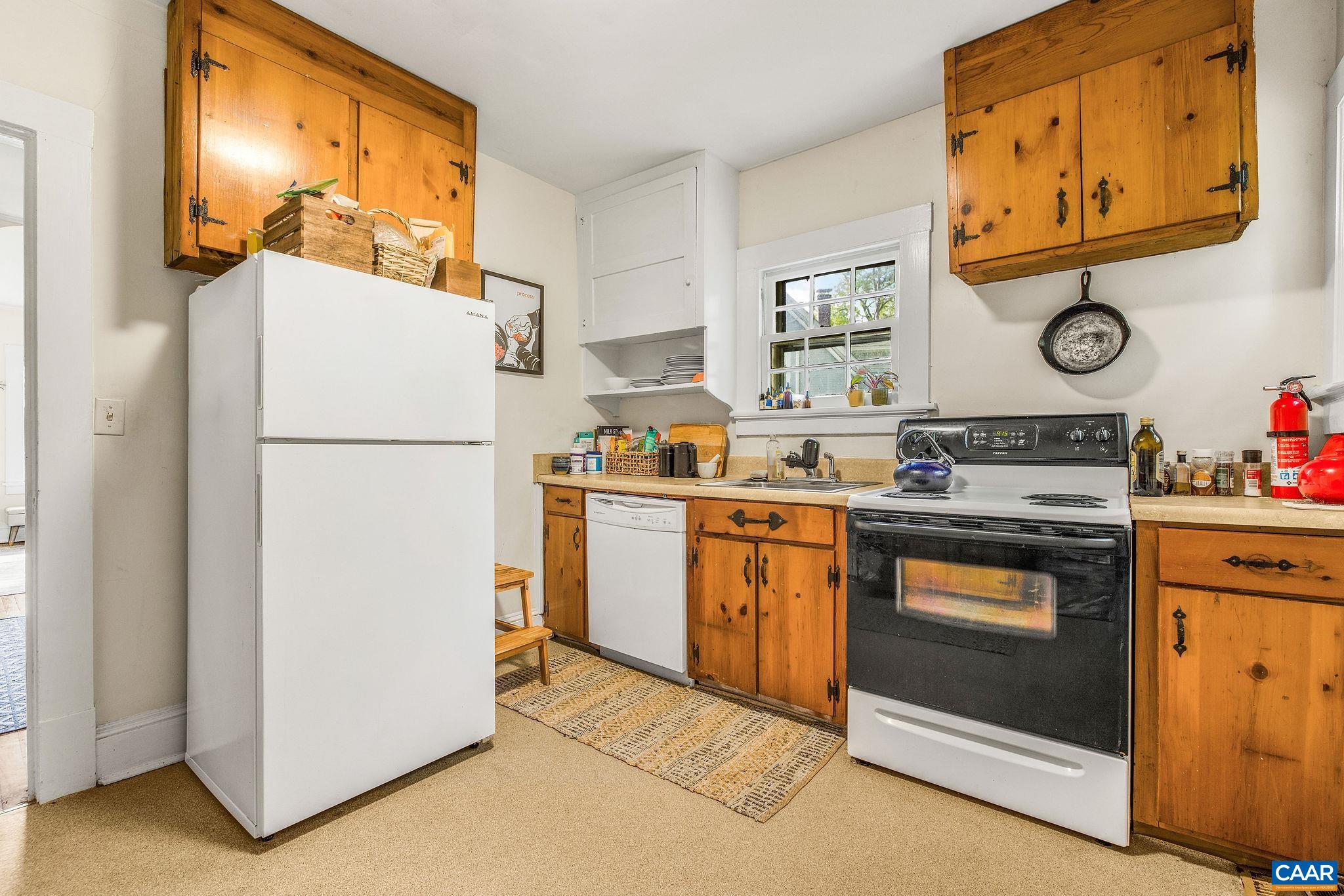 2325 HIGHLAND AVE, CHARLOTTESVILLE, Virginia 22902, 2 Bedrooms Bedrooms, ,1 BathroomBathrooms,Residential,2325 HIGHLAND AVE,676045 MLS # 676045