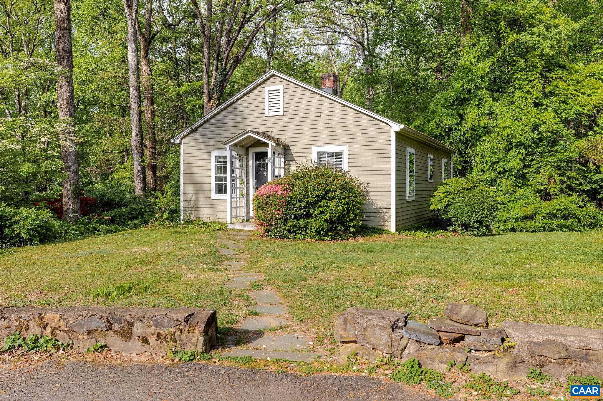 2325 HIGHLAND AVE, CHARLOTTESVILLE, Virginia 22902, 2 Bedrooms Bedrooms, ,1 BathroomBathrooms,Residential,2325 HIGHLAND AVE,676045 MLS # 676045