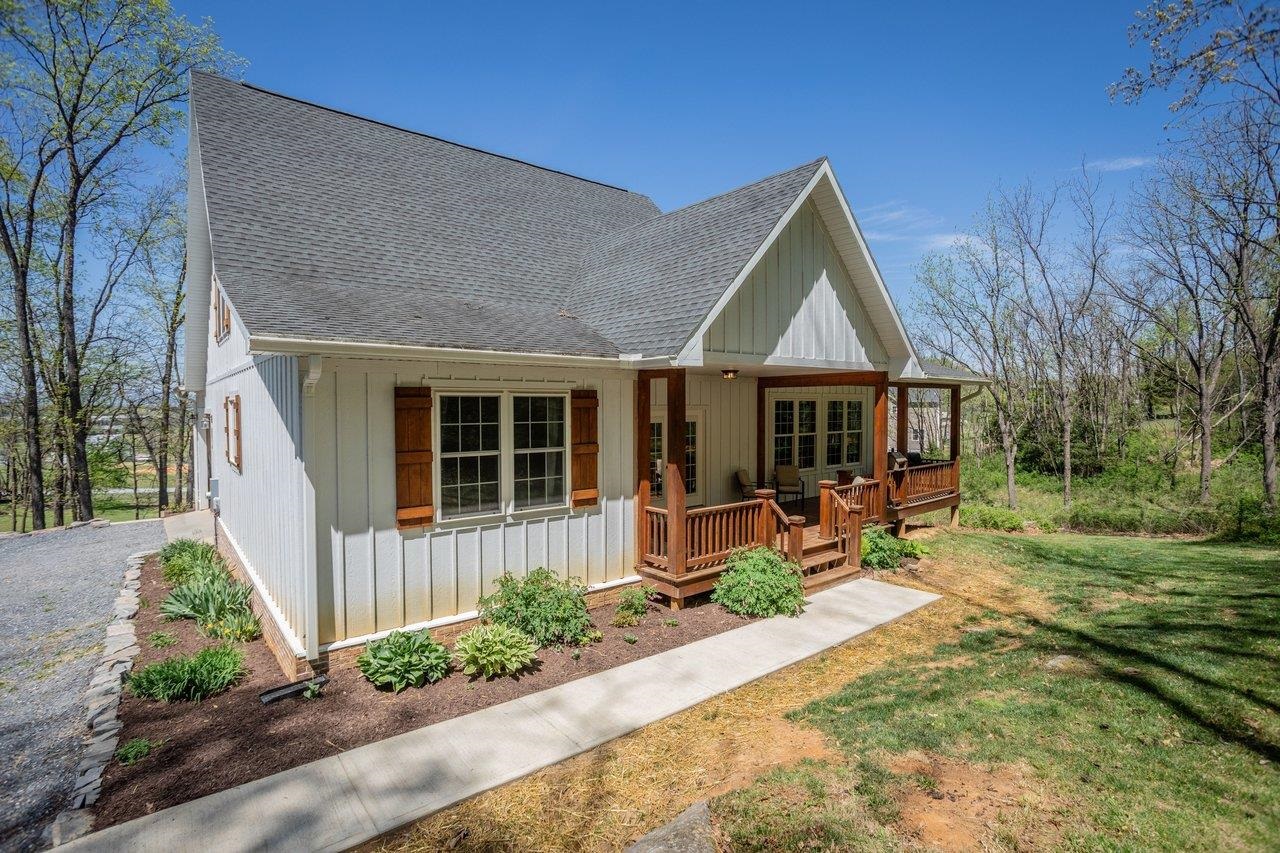 5266 FOOTHILLS LN, KEEZLETOWN, Virginia 22832, 3 Bedrooms Bedrooms, ,2 BathroomsBathrooms,Residential,5266 FOOTHILLS LN,676046 MLS # 676046