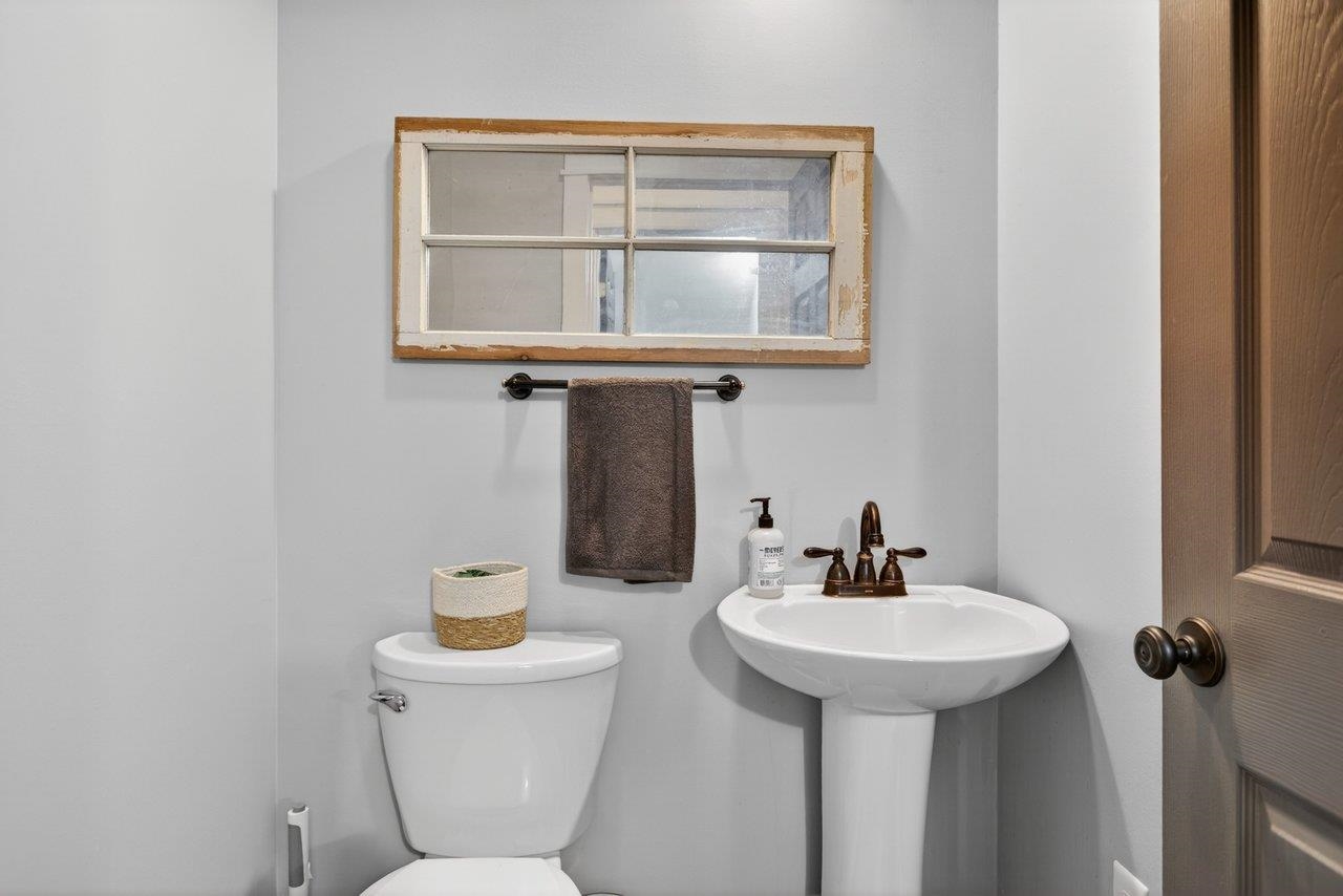 5266 FOOTHILLS LN, KEEZLETOWN, Virginia 22832, 3 Bedrooms Bedrooms, ,2 BathroomsBathrooms,Residential,5266 FOOTHILLS LN,676046 MLS # 676046