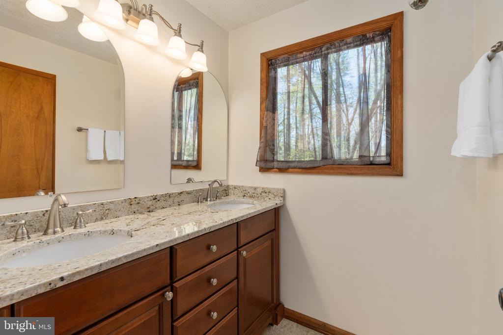 100 PLEASANT GROVE RD, LOCUST GROVE, Virginia 22508, 4 Bedrooms Bedrooms, ,3 BathroomsBathrooms,Residential,100 PLEASANT GROVE RD,VAOR2013850 MLS # VAOR2013850
