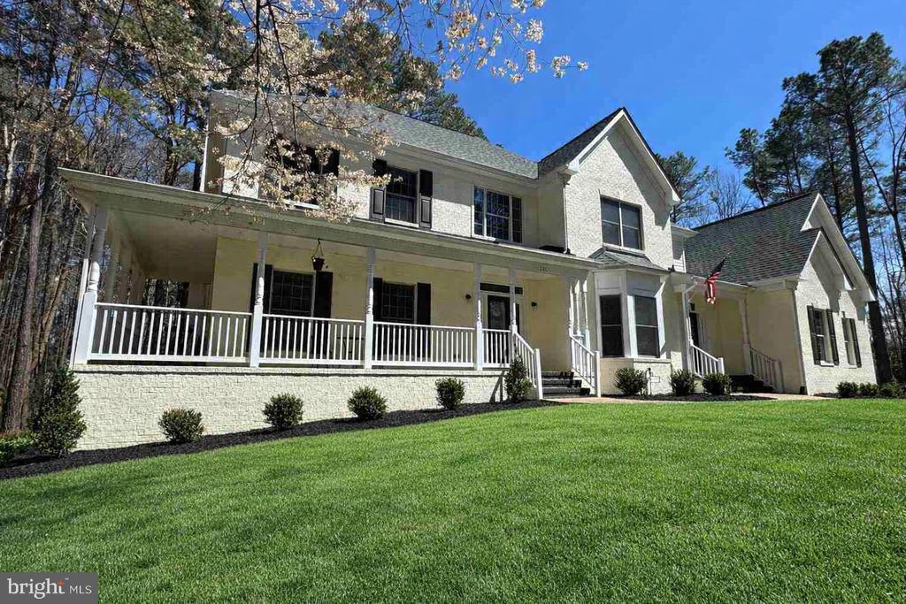 12001 HONOR BRIDGE FARM DR, SPOTSYLVANIA, Virginia 22551, 7 Bedrooms Bedrooms, ,5 BathroomsBathrooms,Residential,12001 HONOR BRIDGE FARM DR,VASP2041126 MLS # VASP2041126