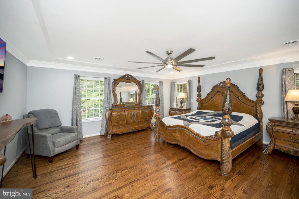 12001 HONOR BRIDGE FARM DR, SPOTSYLVANIA, Virginia 22551, 7 Bedrooms Bedrooms, ,5 BathroomsBathrooms,Residential,12001 HONOR BRIDGE FARM DR,VASP2041126 MLS # VASP2041126