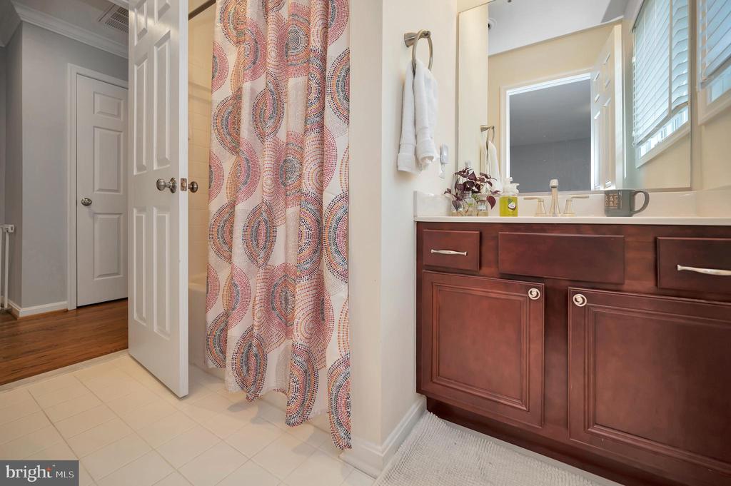 12001 HONOR BRIDGE FARM DR, SPOTSYLVANIA, Virginia 22551, 7 Bedrooms Bedrooms, ,5 BathroomsBathrooms,Residential,12001 HONOR BRIDGE FARM DR,VASP2041126 MLS # VASP2041126