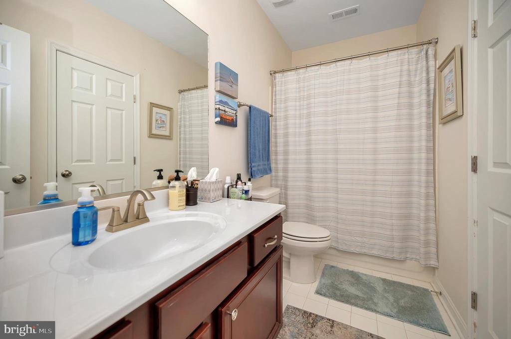 12001 HONOR BRIDGE FARM DR, SPOTSYLVANIA, Virginia 22551, 7 Bedrooms Bedrooms, ,5 BathroomsBathrooms,Residential,12001 HONOR BRIDGE FARM DR,VASP2041126 MLS # VASP2041126