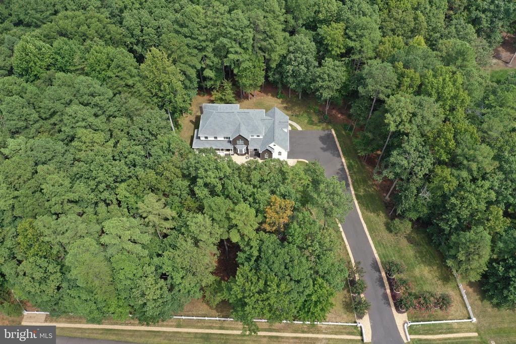 12001 HONOR BRIDGE FARM DR, SPOTSYLVANIA, Virginia 22551, 7 Bedrooms Bedrooms, ,5 BathroomsBathrooms,Residential,12001 HONOR BRIDGE FARM DR,VASP2041126 MLS # VASP2041126