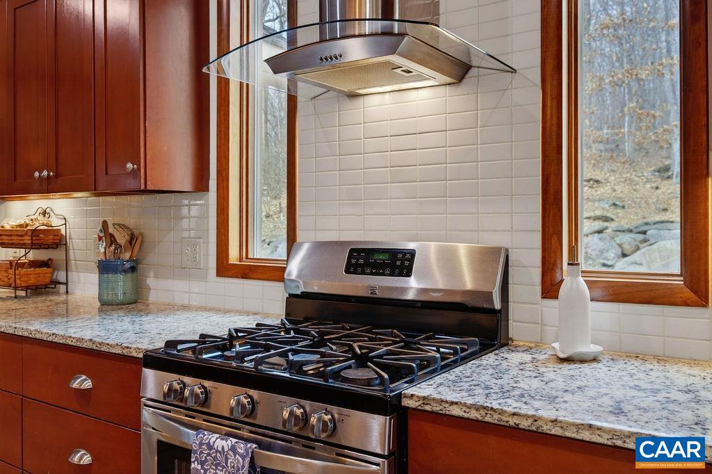 519 FOOTHILLS DR, NELLYSFORD, Virginia 22958, 4 Bedrooms Bedrooms, ,3 BathroomsBathrooms,Residential,519 FOOTHILLS DR,672810 MLS # 672810