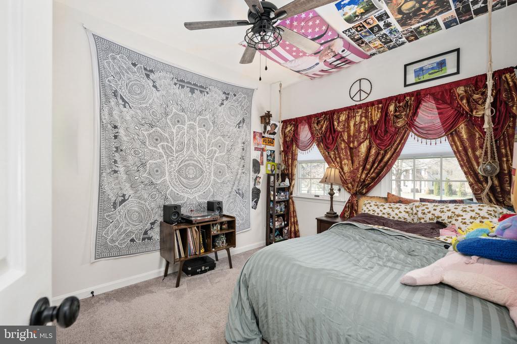 10752 BRIDLEREIN COURT, SPOTSYLVANIA, Virginia 22553, 4 Bedrooms Bedrooms, ,2 BathroomsBathrooms,Residential,10752 BRIDLEREIN COURT,VASP2040532 MLS # VASP2040532