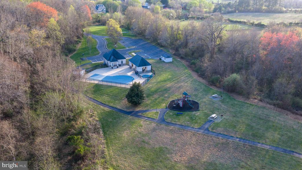 10752 BRIDLEREIN COURT, SPOTSYLVANIA, Virginia 22553, 4 Bedrooms Bedrooms, ,2 BathroomsBathrooms,Residential,10752 BRIDLEREIN COURT,VASP2040532 MLS # VASP2040532