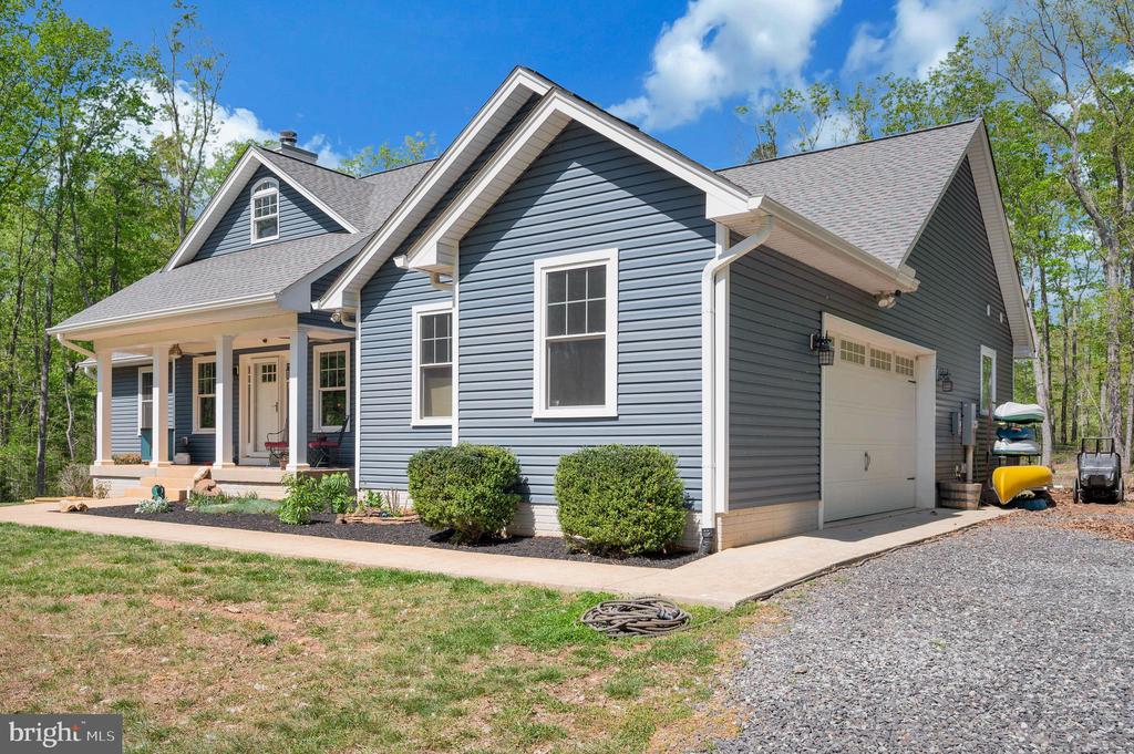 30319 STONEWALL DR, LOCUST GROVE, Virginia 22508, 3 Bedrooms Bedrooms, ,2 BathroomsBathrooms,Residential,30319 STONEWALL DR,VAOR2013710 MLS # VAOR2013710