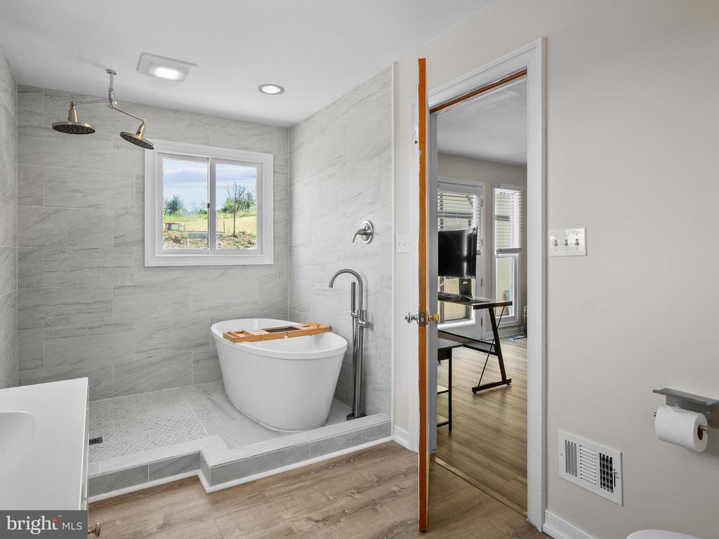 8396 RIXEYVILLE RD, RIXEYVILLE, Virginia 22737, 6 Bedrooms Bedrooms, ,4 BathroomsBathrooms,Residential,8396 RIXEYVILLE RD,VACU2013294 MLS # VACU2013294