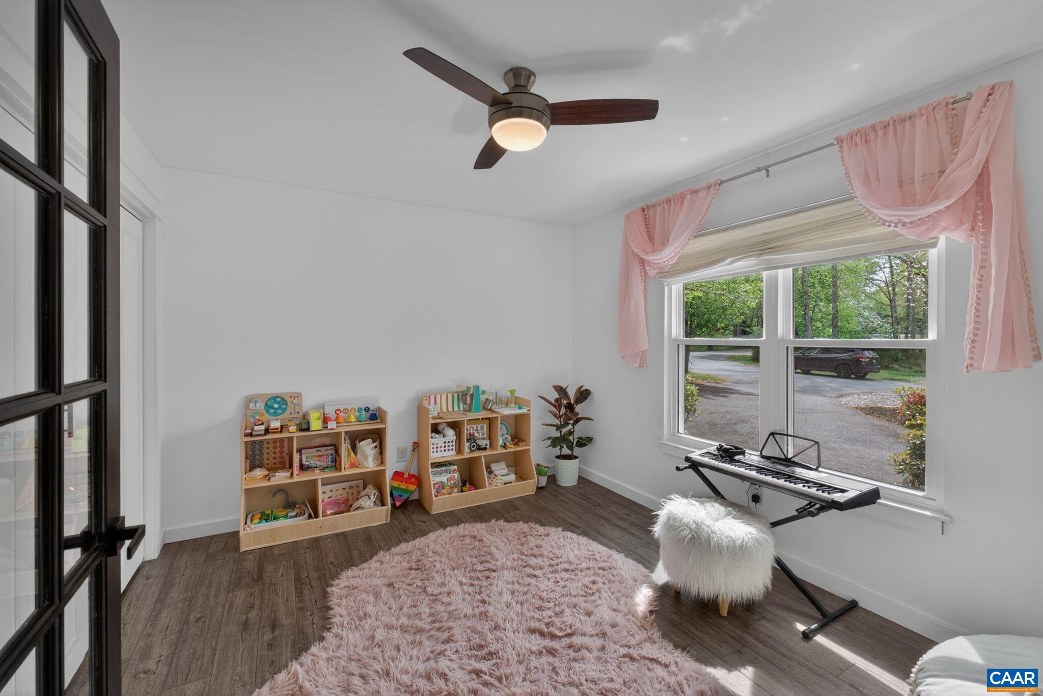 1 TARA CT, PALMYRA, Virginia 22963, 3 Bedrooms Bedrooms, ,2 BathroomsBathrooms,Residential,Lake Monticello Charmer,1 TARA CT,676056 MLS # 676056