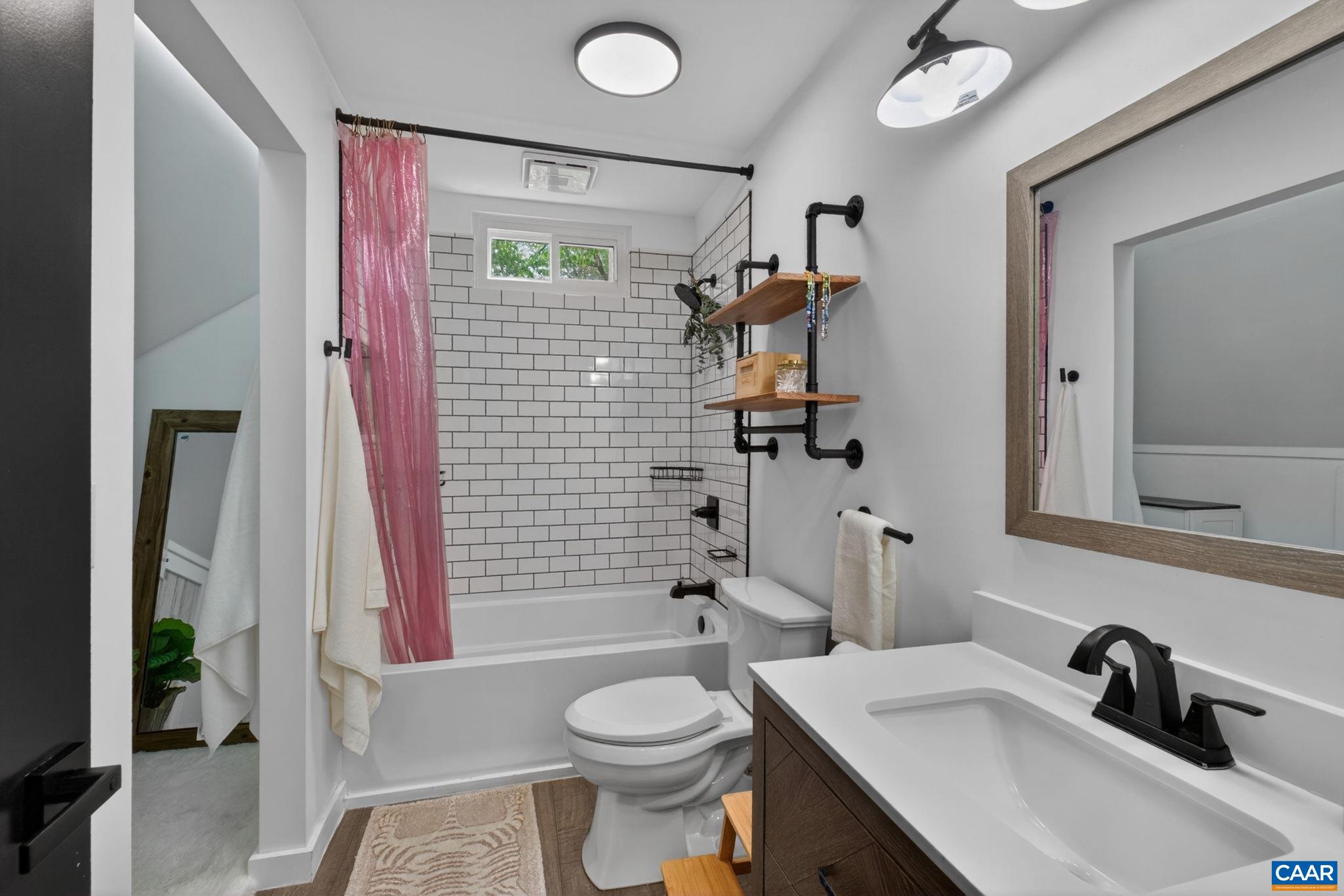 1 TARA CT, PALMYRA, Virginia 22963, 3 Bedrooms Bedrooms, ,2 BathroomsBathrooms,Residential,Lake Monticello Charmer,1 TARA CT,676056 MLS # 676056