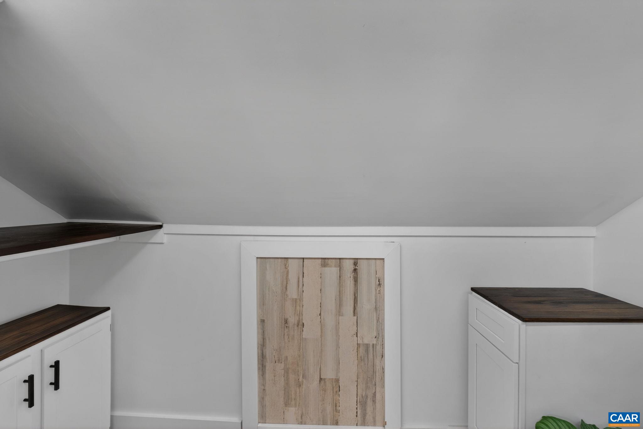 1 TARA CT, PALMYRA, Virginia 22963, 3 Bedrooms Bedrooms, ,2 BathroomsBathrooms,Residential,Lake Monticello Charmer,1 TARA CT,676056 MLS # 676056