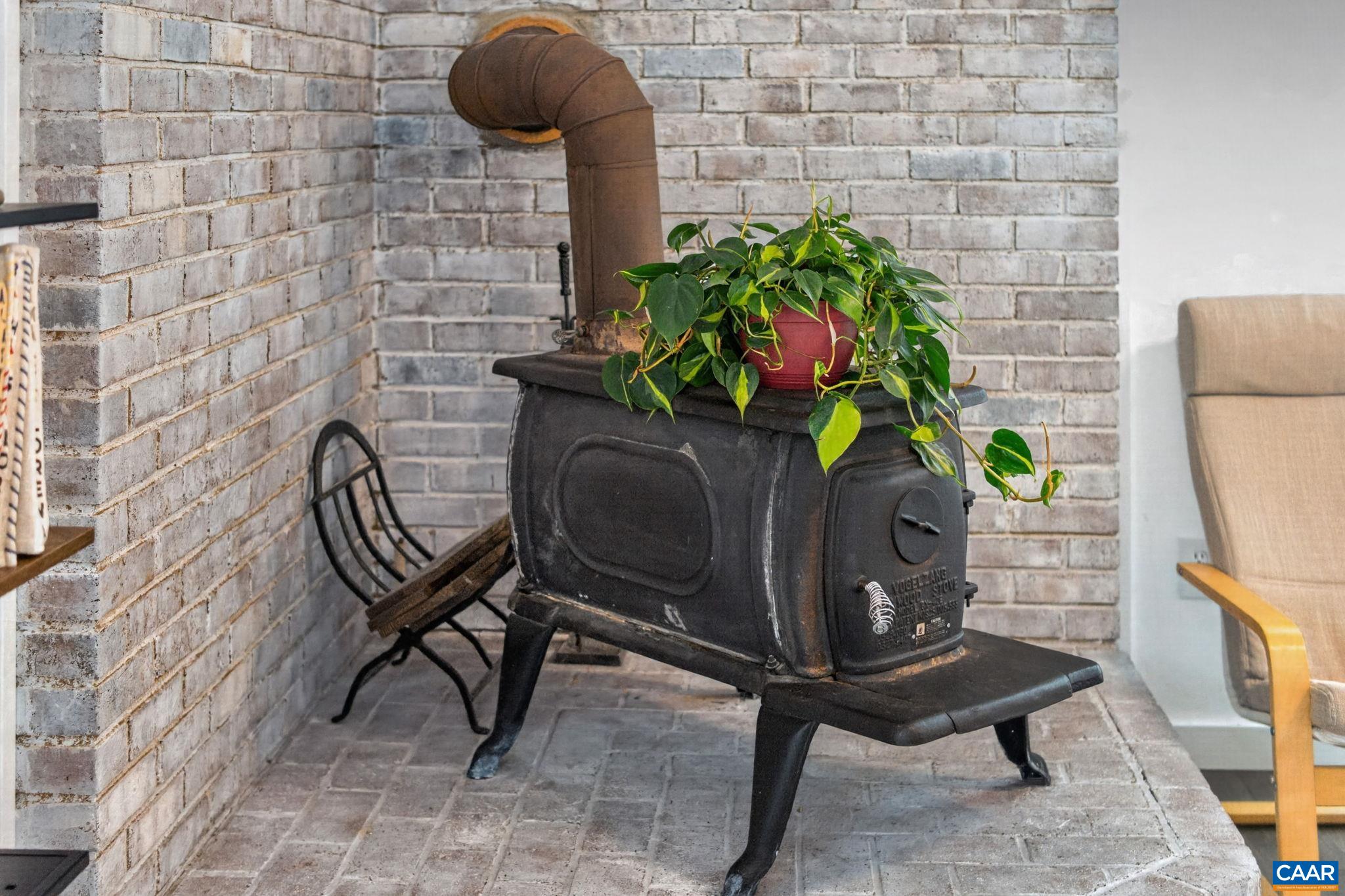 1 TARA CT, PALMYRA, Virginia 22963, 3 Bedrooms Bedrooms, ,2 BathroomsBathrooms,Residential,Lake Monticello Charmer,1 TARA CT,676056 MLS # 676056