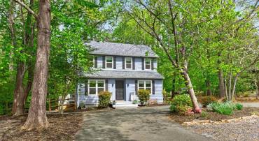 1 TARA CT, PALMYRA, Virginia 22963, 3 Bedrooms Bedrooms, ,2 BathroomsBathrooms,Residential,Lake Monticello Charmer,1 TARA CT,676056 MLS # 676056