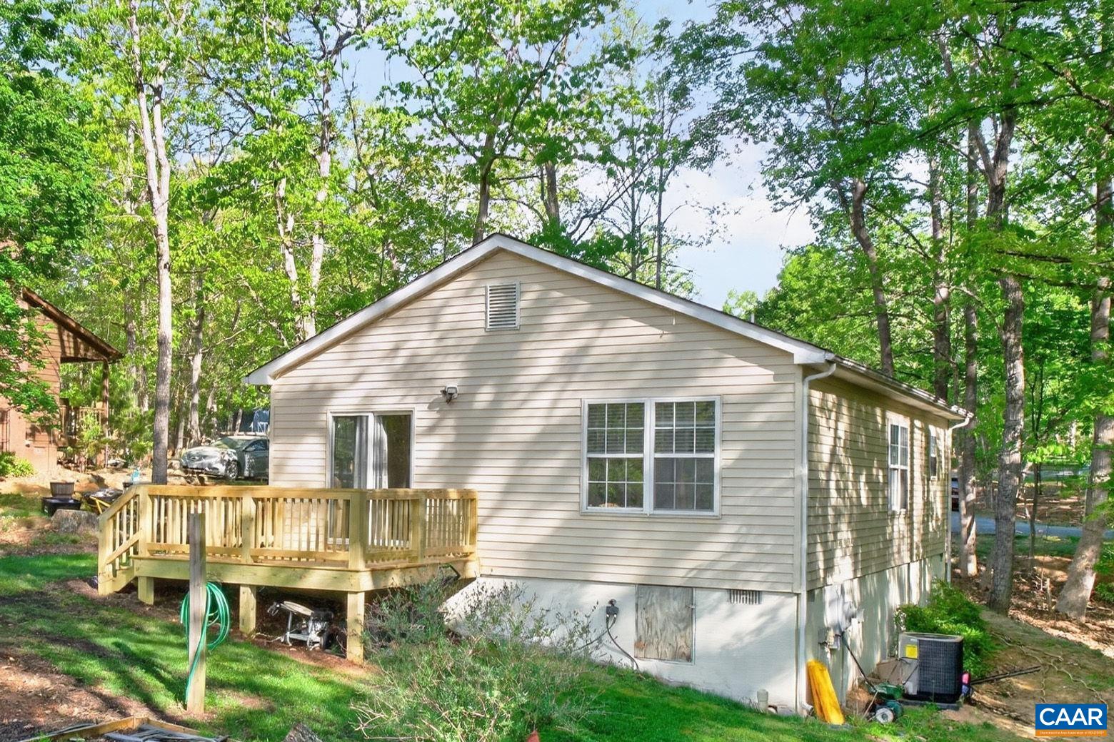 31 WOODLAWN DR, PALMYRA, Virginia 22963, 3 Bedrooms Bedrooms, ,2 BathroomsBathrooms,Residential,31 WOODLAWN DR,676058 MLS # 676058