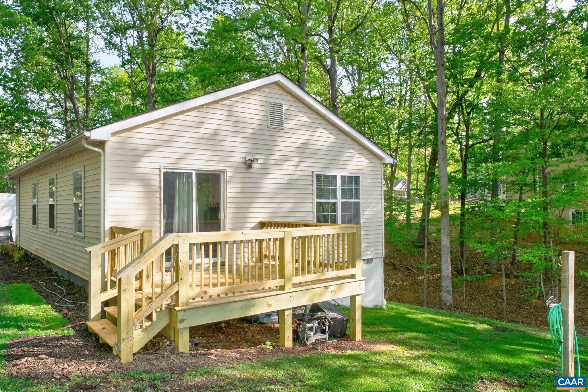 31 WOODLAWN DR, PALMYRA, Virginia 22963, 3 Bedrooms Bedrooms, ,2 BathroomsBathrooms,Residential,31 WOODLAWN DR,676058 MLS # 676058