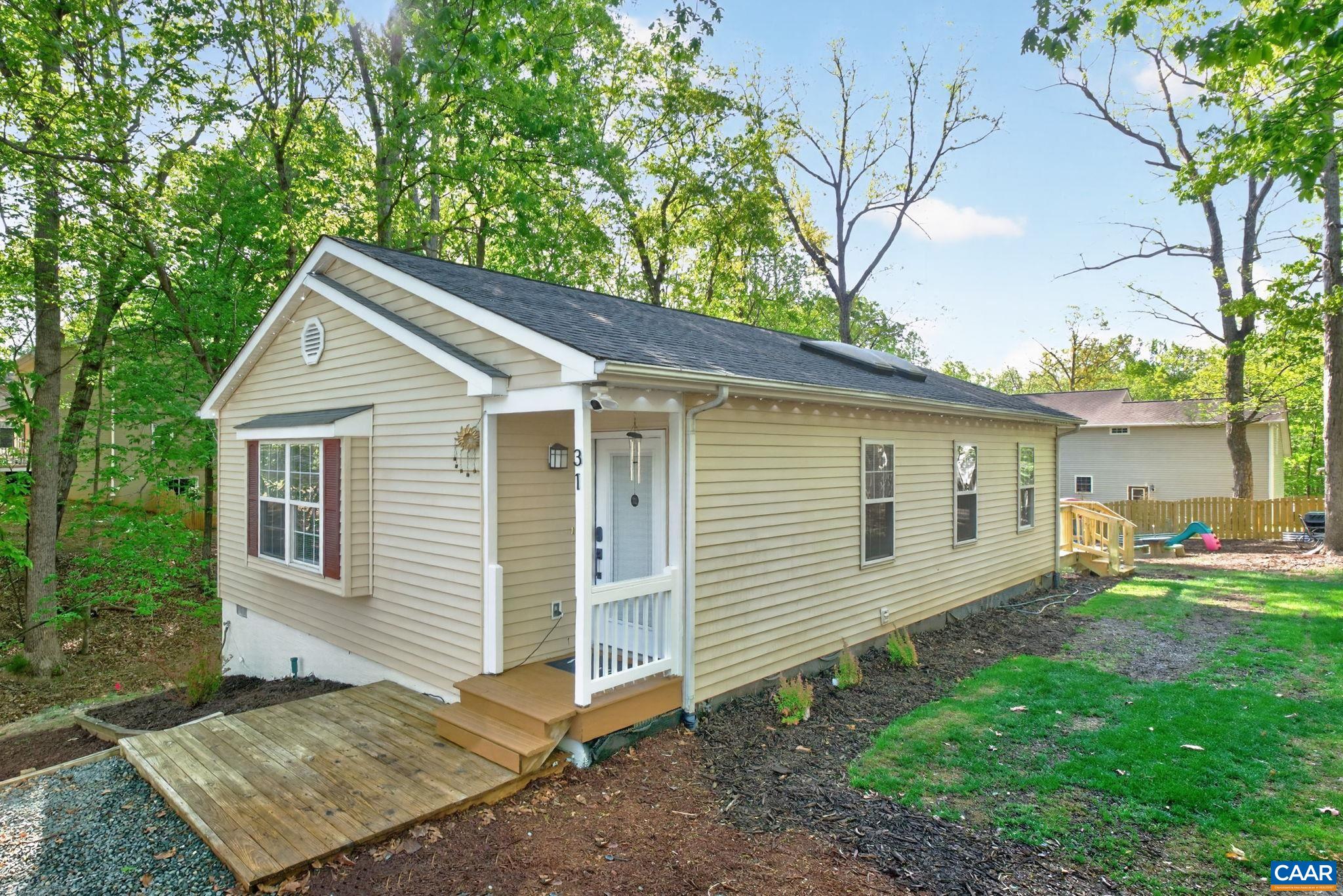 31 WOODLAWN DR, PALMYRA, Virginia 22963, 3 Bedrooms Bedrooms, ,2 BathroomsBathrooms,Residential,31 WOODLAWN DR,676058 MLS # 676058