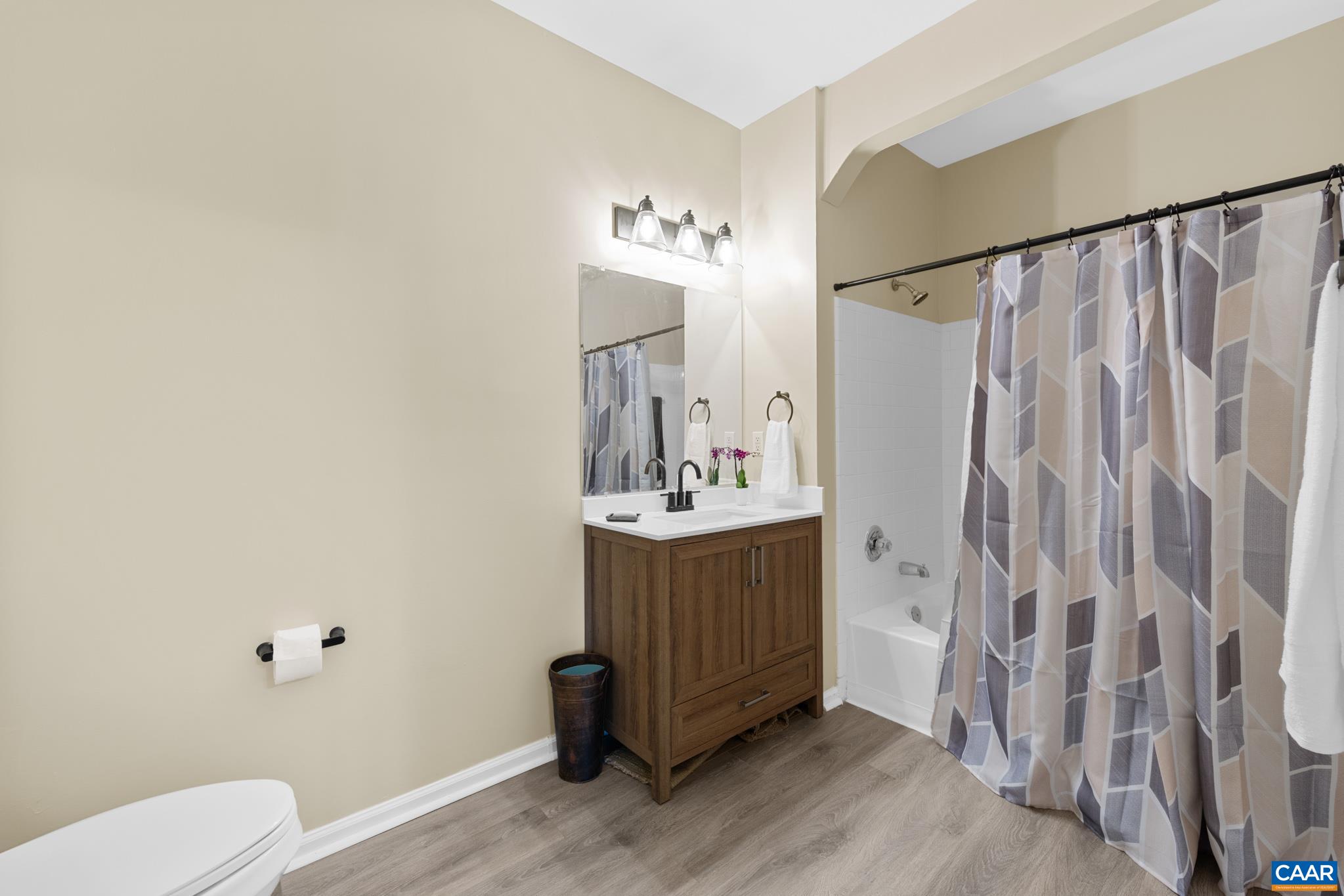 300 RIVERBEND DR, CHARLOTTESVILLE, Virginia 22911, 1 Bedroom Bedrooms, ,1 BathroomBathrooms,Residential,300 RIVERBEND DR,676059 MLS # 676059