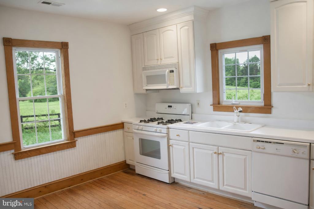 4461 MORRISVILLE RD, BEALETON, Virginia, 3 Bedrooms Bedrooms, ,2 BathroomsBathrooms,Residential,4461 MORRISVILLE RD,VAFQ2020866 MLS # VAFQ2020866