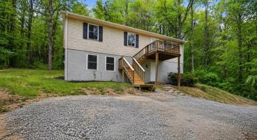 827 GREENE ACRES RD S, STANARDSVILLE, Virginia 22973, 4 Bedrooms Bedrooms, ,2 BathroomsBathrooms,Residential,827 GREENE ACRES RD S,VAGR2000848 MLS # VAGR2000848