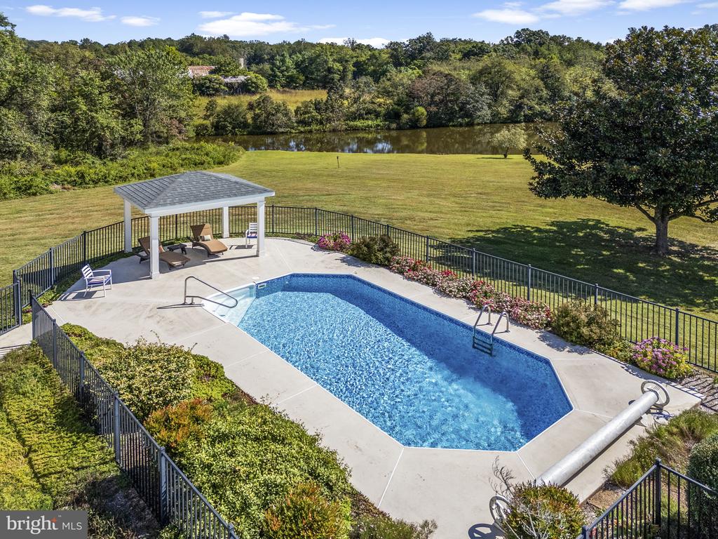 8056 GRIFFINSBURG RD, BOSTON, Virginia 22713, 6 Bedrooms Bedrooms, ,3 BathroomsBathrooms,Residential,8056 GRIFFINSBURG RD,VACU2012954 MLS # VACU2012954