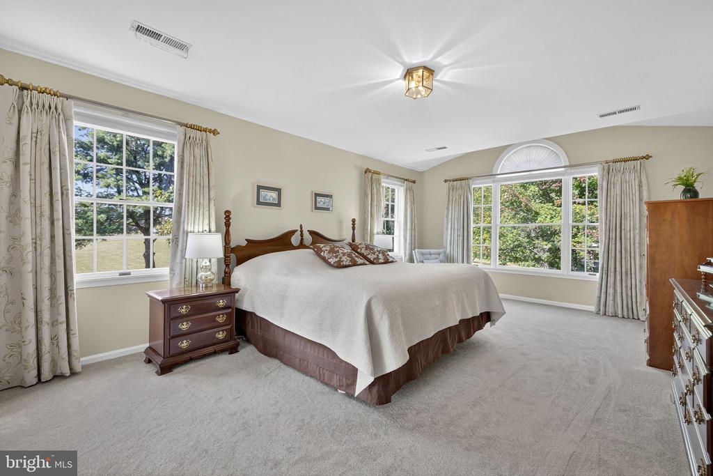 8056 GRIFFINSBURG RD, BOSTON, Virginia 22713, 6 Bedrooms Bedrooms, ,3 BathroomsBathrooms,Residential,8056 GRIFFINSBURG RD,VACU2012954 MLS # VACU2012954