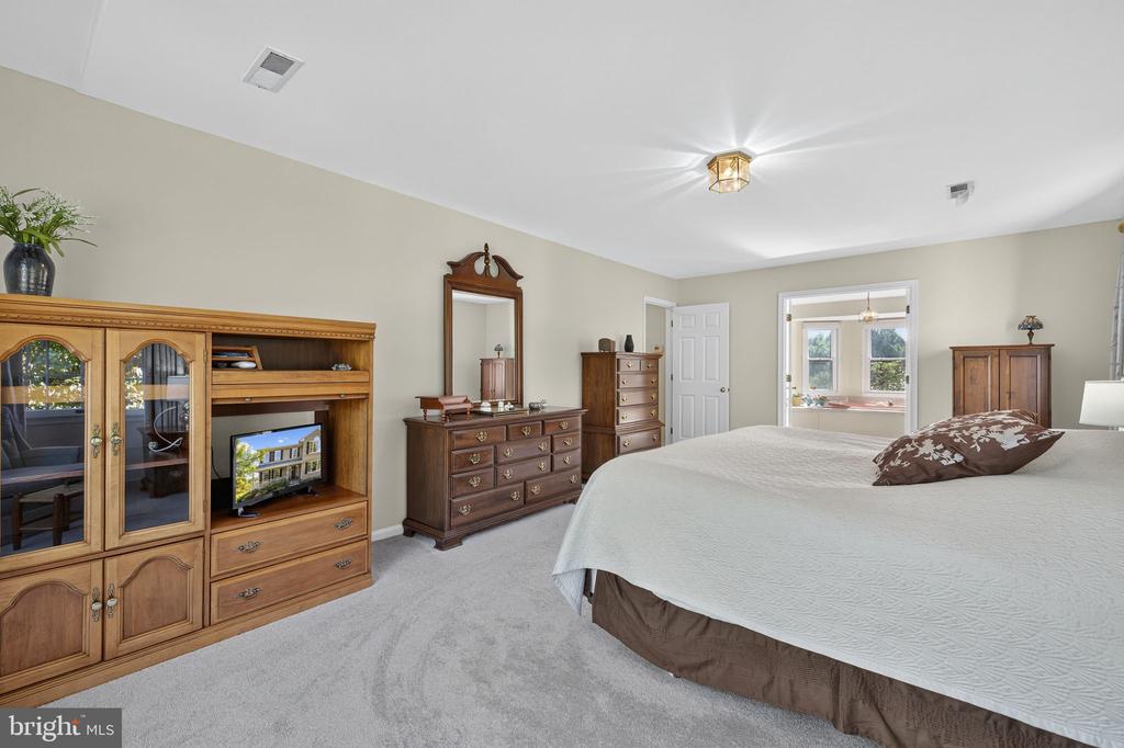 8056 GRIFFINSBURG RD, BOSTON, Virginia 22713, 6 Bedrooms Bedrooms, ,3 BathroomsBathrooms,Residential,8056 GRIFFINSBURG RD,VACU2012954 MLS # VACU2012954