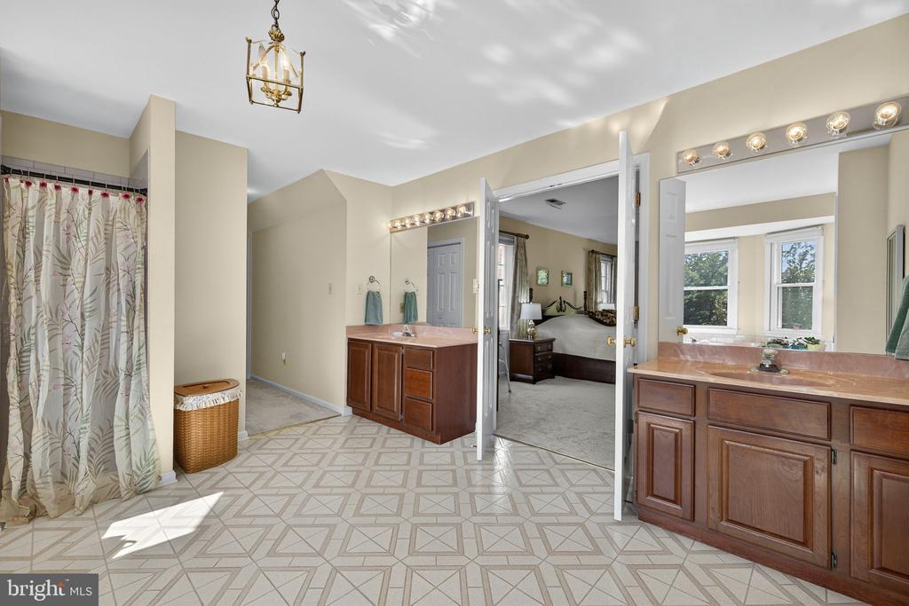 8056 GRIFFINSBURG RD, BOSTON, Virginia 22713, 6 Bedrooms Bedrooms, ,3 BathroomsBathrooms,Residential,8056 GRIFFINSBURG RD,VACU2012954 MLS # VACU2012954