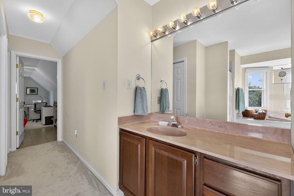 8056 GRIFFINSBURG RD, BOSTON, Virginia 22713, 6 Bedrooms Bedrooms, ,3 BathroomsBathrooms,Residential,8056 GRIFFINSBURG RD,VACU2012954 MLS # VACU2012954