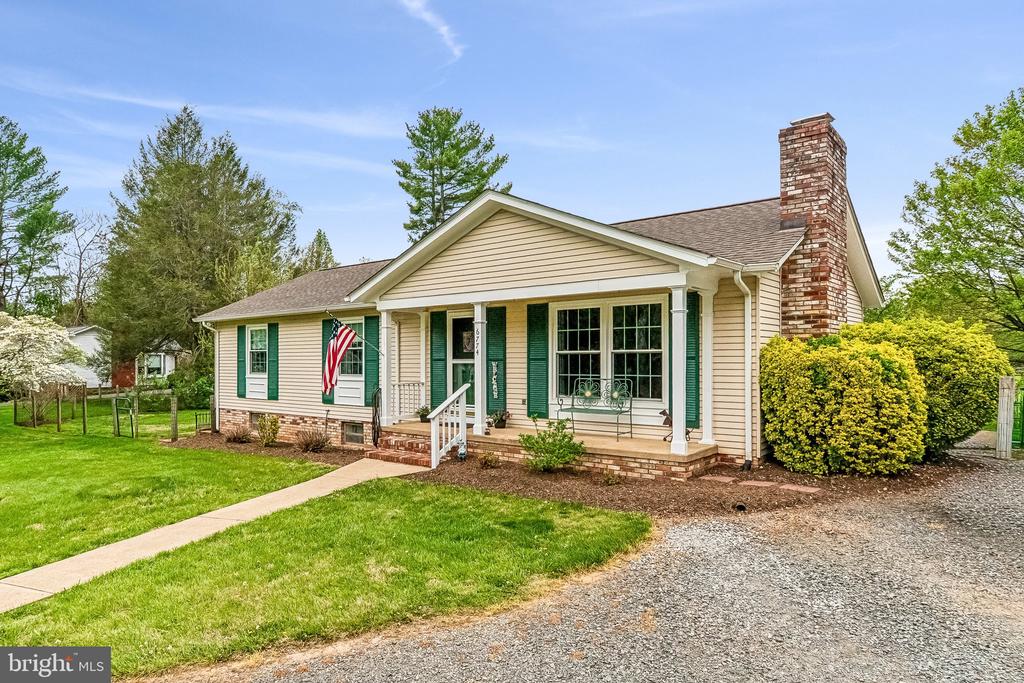 6774 GRAYS MILL RD, WARRENTON, Virginia, 3 Bedrooms Bedrooms, ,2 BathroomsBathrooms,Residential,6774 GRAYS MILL RD,VAFQ2021050 MLS # VAFQ2021050