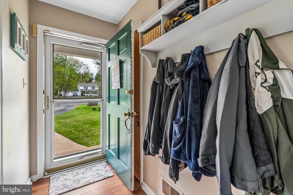 6774 GRAYS MILL RD, WARRENTON, Virginia, 3 Bedrooms Bedrooms, ,2 BathroomsBathrooms,Residential,6774 GRAYS MILL RD,VAFQ2021050 MLS # VAFQ2021050