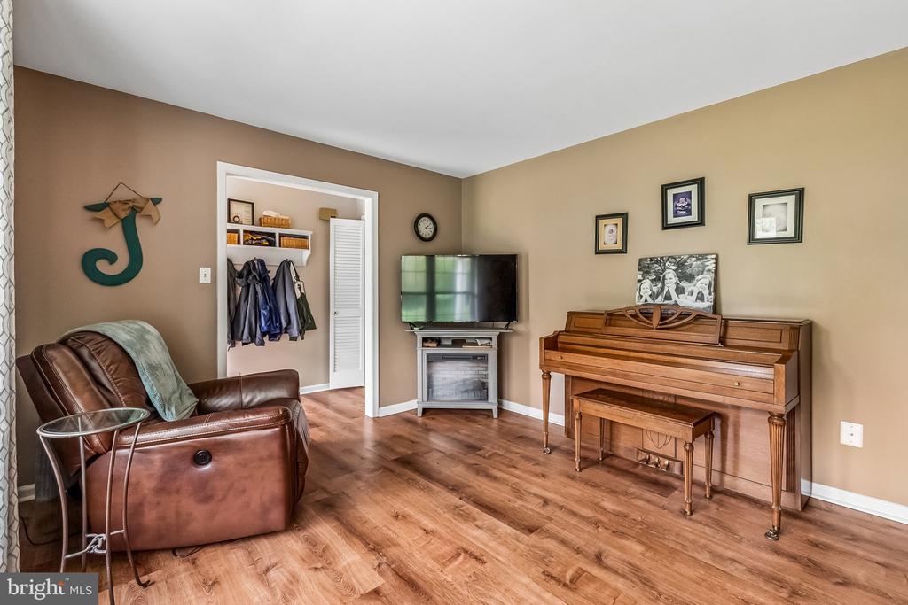 6774 GRAYS MILL RD, WARRENTON, Virginia, 3 Bedrooms Bedrooms, ,2 BathroomsBathrooms,Residential,6774 GRAYS MILL RD,VAFQ2021050 MLS # VAFQ2021050