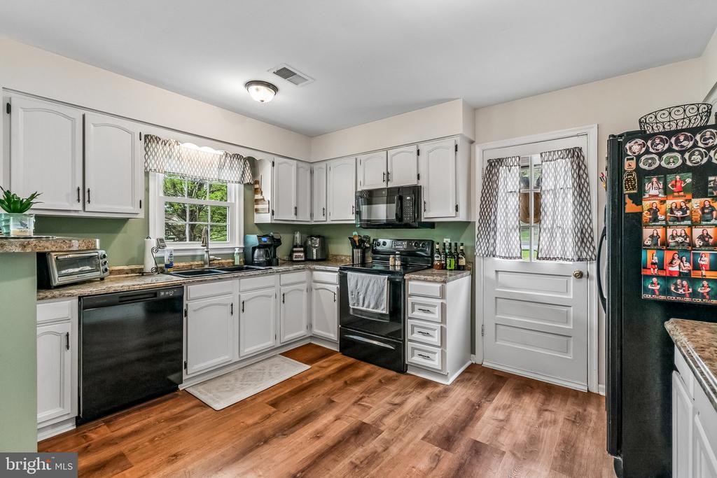 6774 GRAYS MILL RD, WARRENTON, Virginia, 3 Bedrooms Bedrooms, ,2 BathroomsBathrooms,Residential,6774 GRAYS MILL RD,VAFQ2021050 MLS # VAFQ2021050