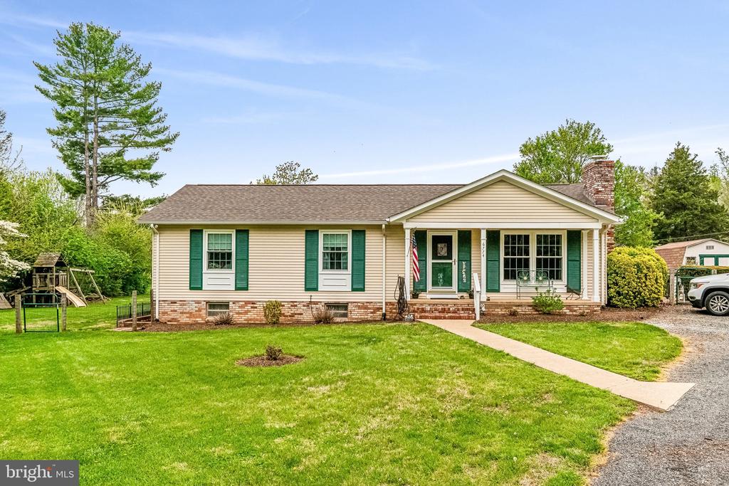 6774 GRAYS MILL RD, WARRENTON, Virginia, 3 Bedrooms Bedrooms, ,2 BathroomsBathrooms,Residential,6774 GRAYS MILL RD,VAFQ2021050 MLS # VAFQ2021050