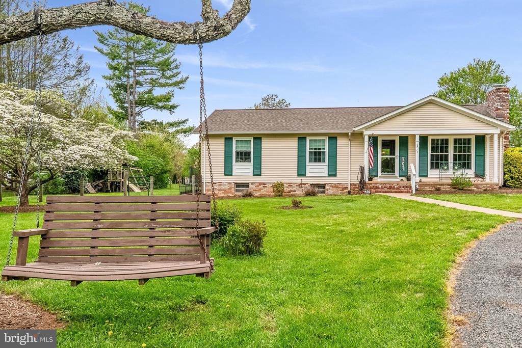 6774 GRAYS MILL RD, WARRENTON, Virginia, 3 Bedrooms Bedrooms, ,2 BathroomsBathrooms,Residential,6774 GRAYS MILL RD,VAFQ2021050 MLS # VAFQ2021050