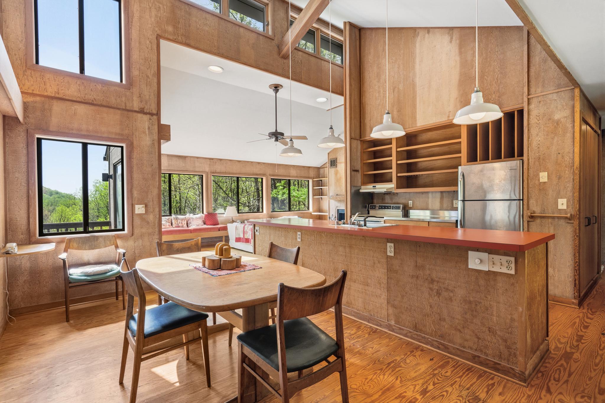 815 GID BROWN HOLLOW RD, WASHINGTON, Virginia, 3 Bedrooms Bedrooms, ,2 BathroomsBathrooms,Residential,815 GID BROWN HOLLOW RD,VARP2002582 MLS # VARP2002582